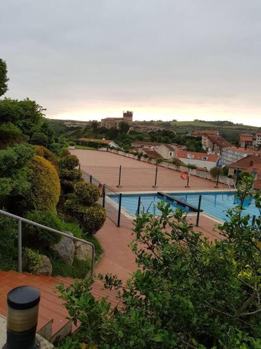 Terraza Y Piscina Con Vistas Espectaculares Al Mar Parking Cubierto Apartment San Vicente De La Barquera Exterior foto
