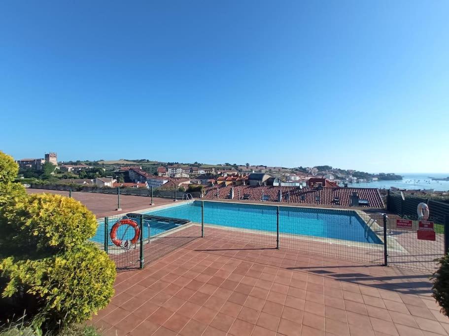 Terraza Y Piscina Con Vistas Espectaculares Al Mar Parking Cubierto Apartment San Vicente De La Barquera Exterior foto
